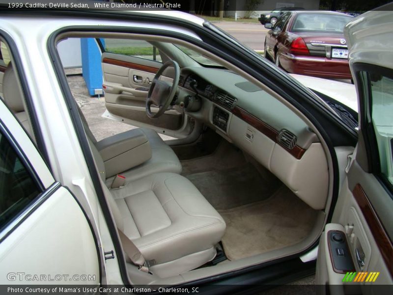 White Diamond / Neutral Shale 1999 Cadillac DeVille Sedan