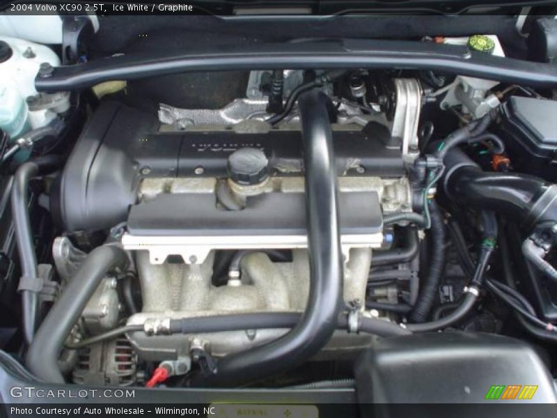 Ice White / Graphite 2004 Volvo XC90 2.5T