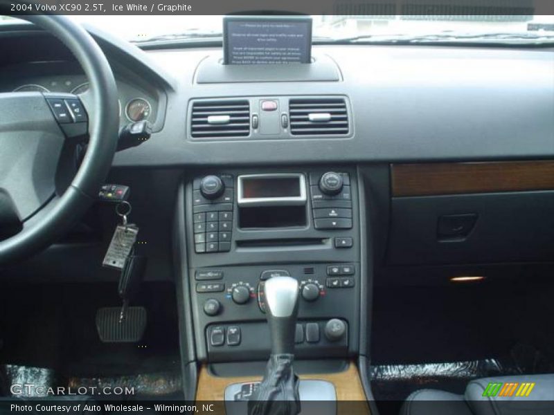 Ice White / Graphite 2004 Volvo XC90 2.5T