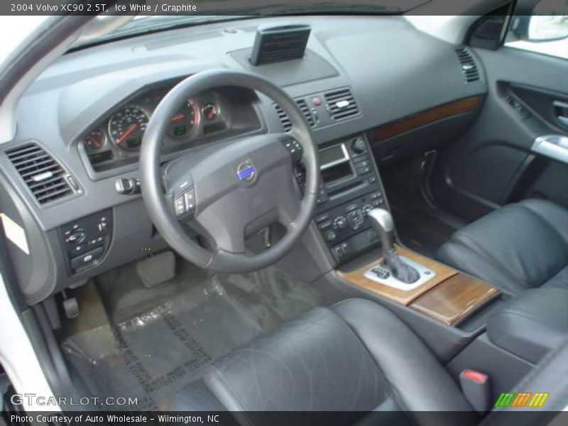 Ice White / Graphite 2004 Volvo XC90 2.5T