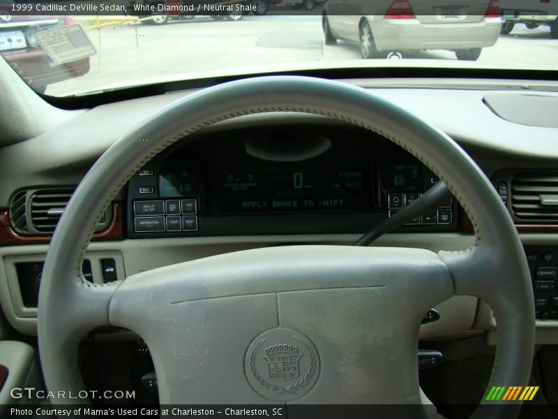 White Diamond / Neutral Shale 1999 Cadillac DeVille Sedan
