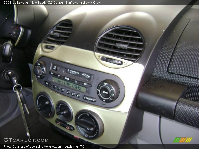 Sunflower Yellow / Grey 2003 Volkswagen New Beetle GLS Coupe
