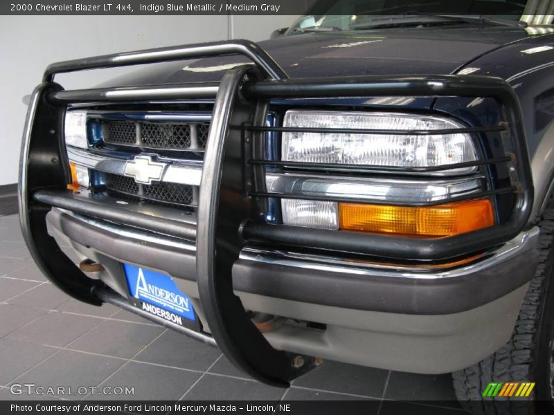 Indigo Blue Metallic / Medium Gray 2000 Chevrolet Blazer LT 4x4