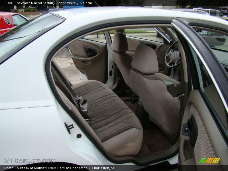 Bright White / Neutral 2000 Chevrolet Malibu Sedan