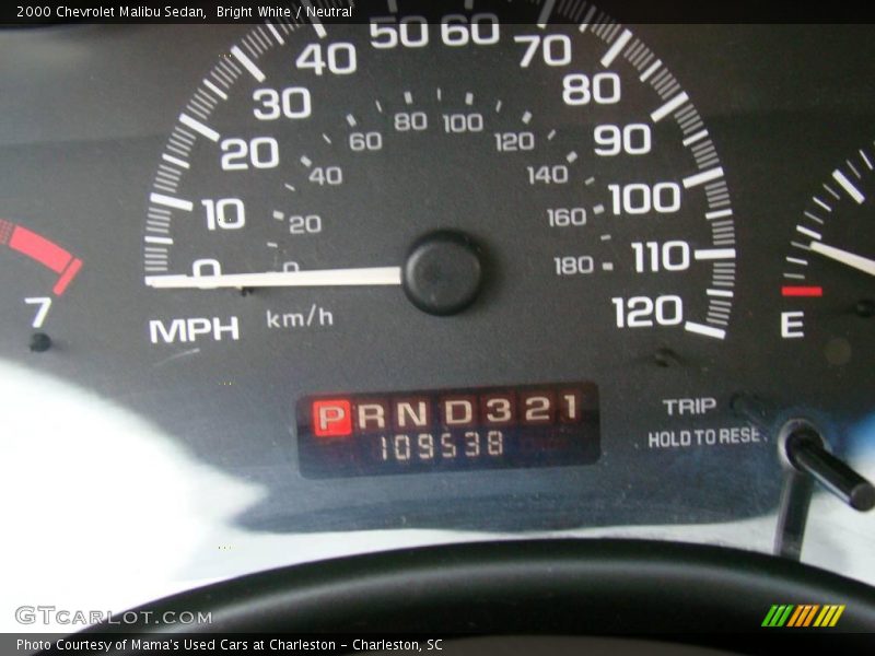 Bright White / Neutral 2000 Chevrolet Malibu Sedan