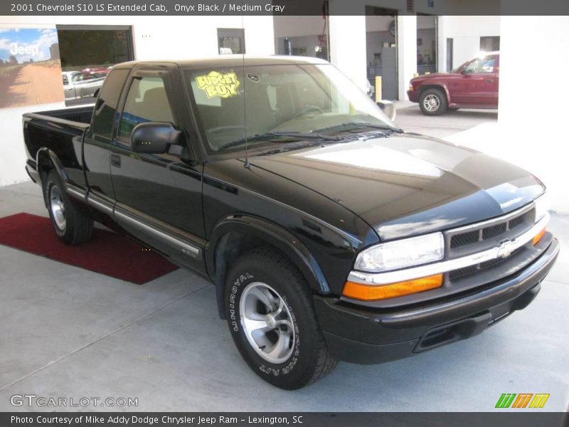 Onyx Black / Medium Gray 2001 Chevrolet S10 LS Extended Cab