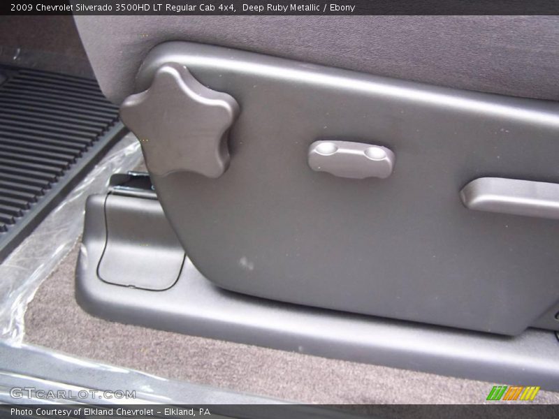 Deep Ruby Metallic / Ebony 2009 Chevrolet Silverado 3500HD LT Regular Cab 4x4