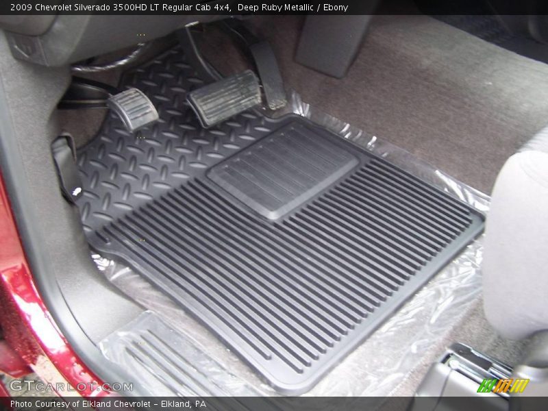 Deep Ruby Metallic / Ebony 2009 Chevrolet Silverado 3500HD LT Regular Cab 4x4