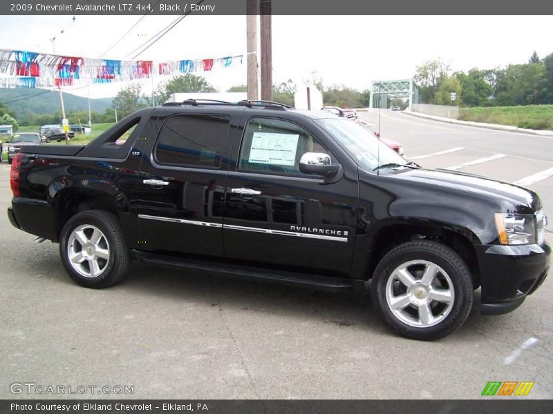Black / Ebony 2009 Chevrolet Avalanche LTZ 4x4