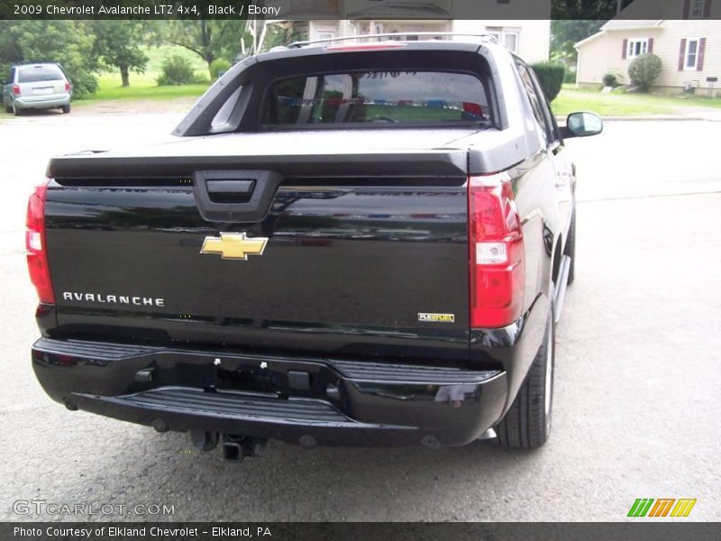 Black / Ebony 2009 Chevrolet Avalanche LTZ 4x4