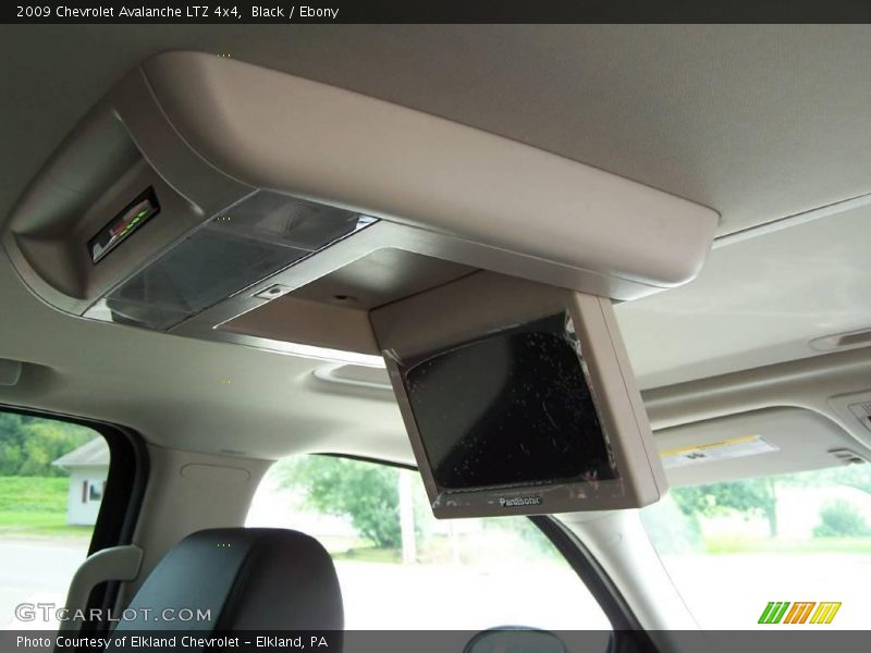 Black / Ebony 2009 Chevrolet Avalanche LTZ 4x4