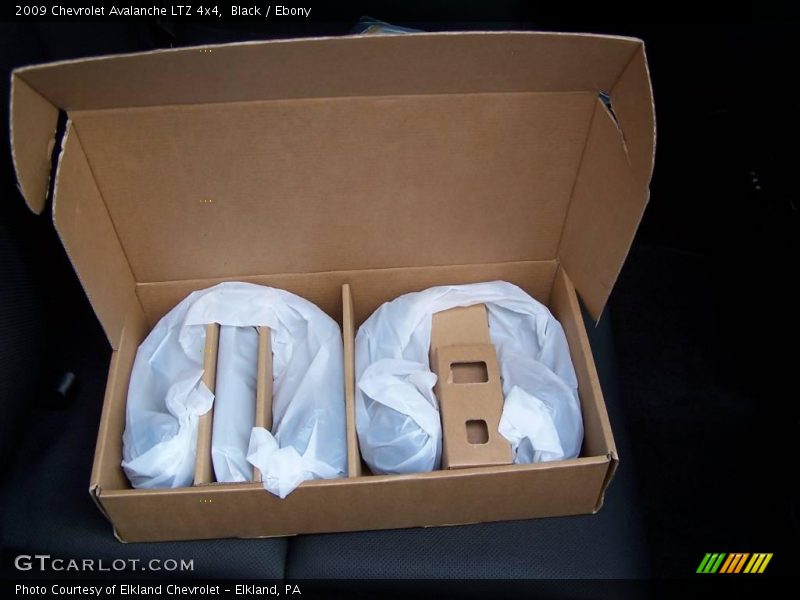 Black / Ebony 2009 Chevrolet Avalanche LTZ 4x4