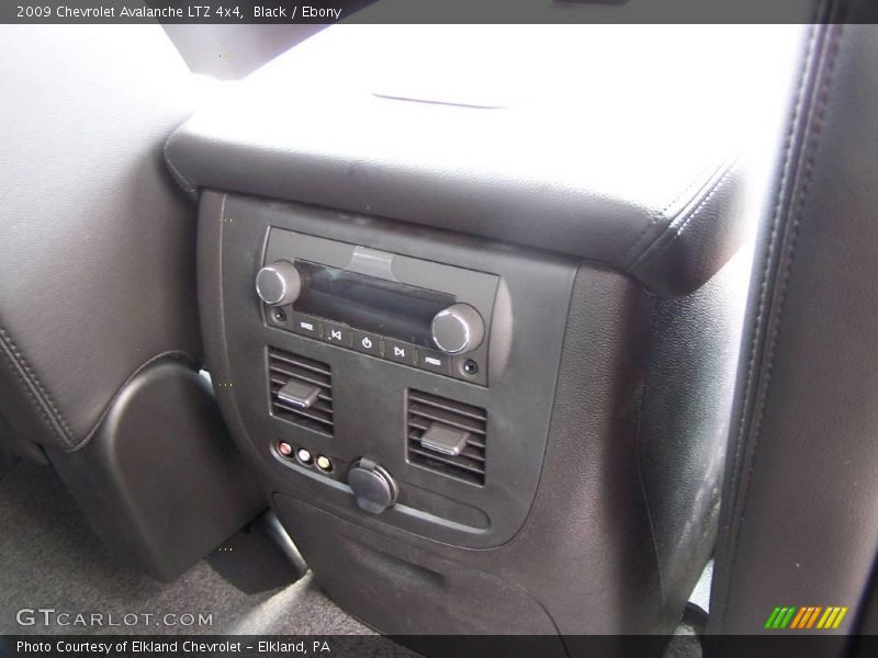 Black / Ebony 2009 Chevrolet Avalanche LTZ 4x4