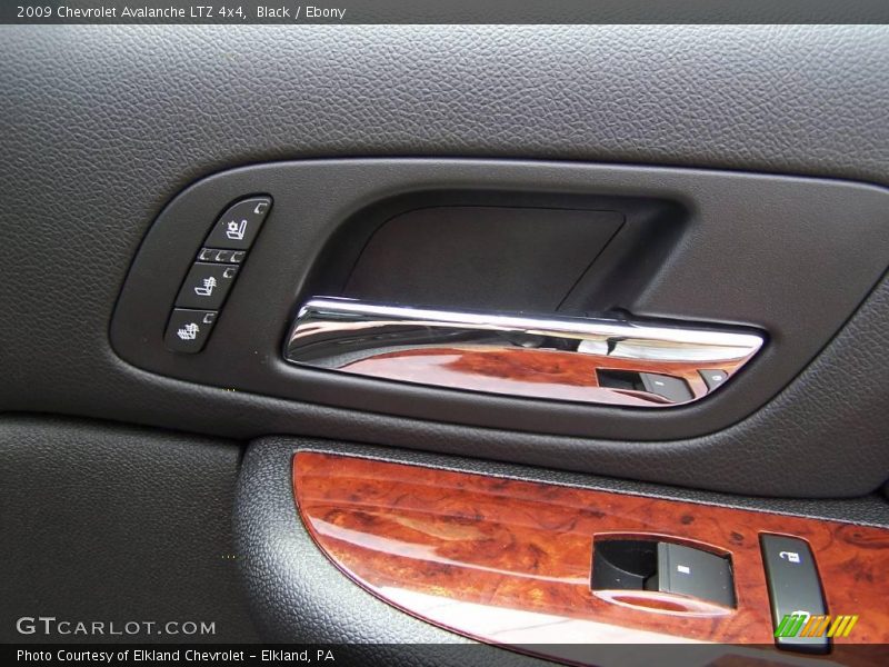 Black / Ebony 2009 Chevrolet Avalanche LTZ 4x4
