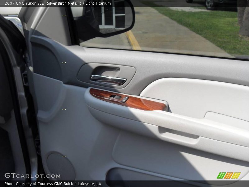 Silver Birch Metallic / Light Titanium 2007 GMC Yukon SLE