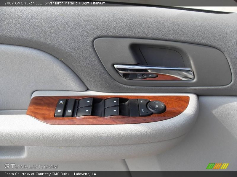 Silver Birch Metallic / Light Titanium 2007 GMC Yukon SLE
