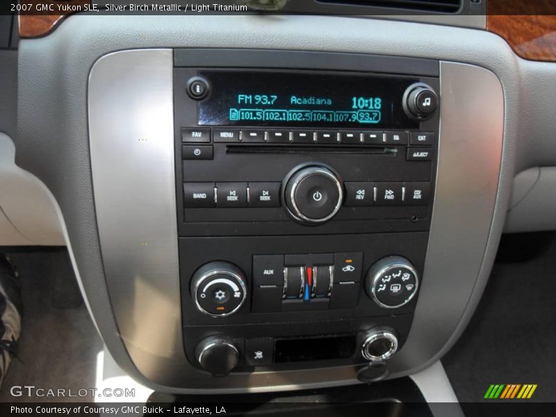 Silver Birch Metallic / Light Titanium 2007 GMC Yukon SLE