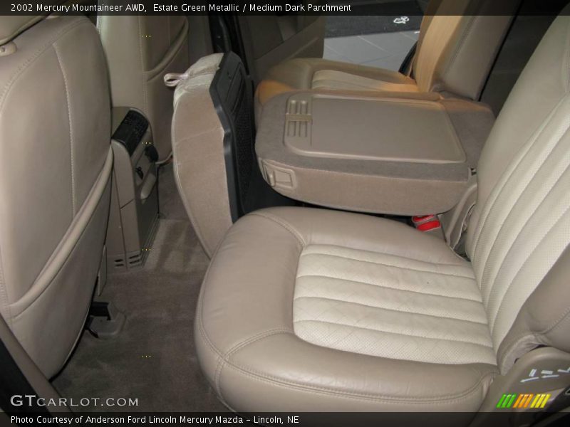 Estate Green Metallic / Medium Dark Parchment 2002 Mercury Mountaineer AWD