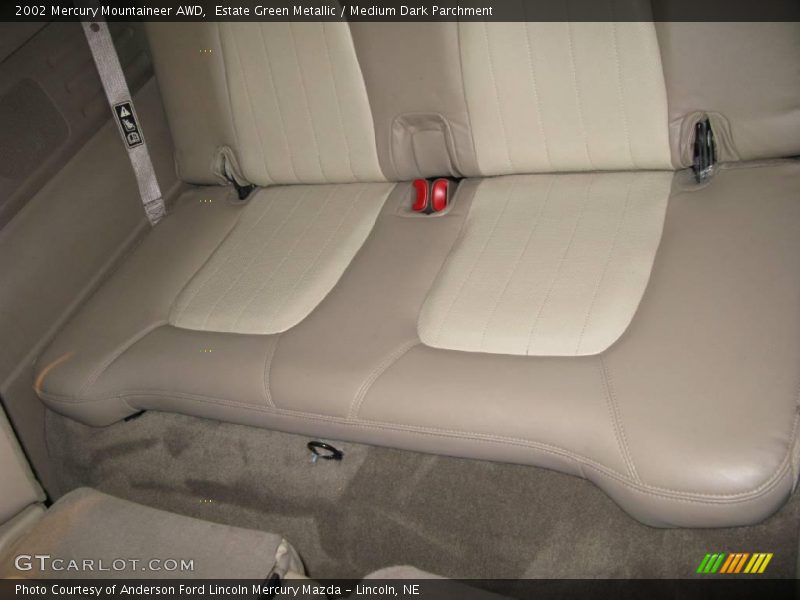 Estate Green Metallic / Medium Dark Parchment 2002 Mercury Mountaineer AWD