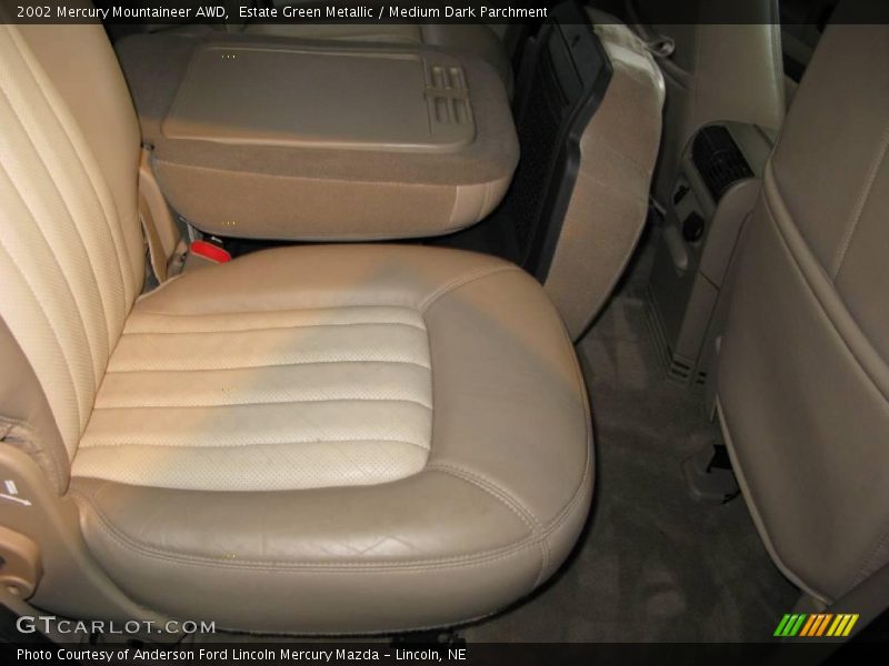 Estate Green Metallic / Medium Dark Parchment 2002 Mercury Mountaineer AWD