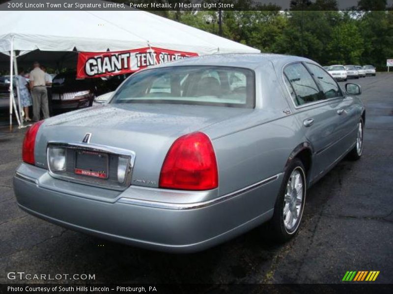 Pewter Metallic / Medium Light Stone 2006 Lincoln Town Car Signature Limited