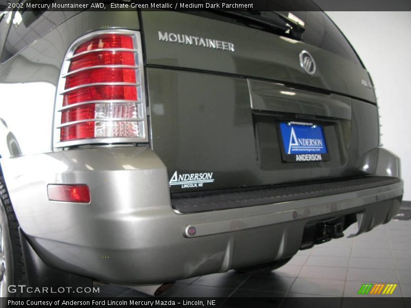 Estate Green Metallic / Medium Dark Parchment 2002 Mercury Mountaineer AWD