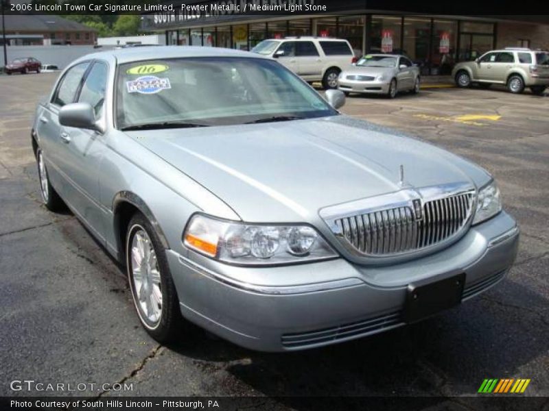 Pewter Metallic / Medium Light Stone 2006 Lincoln Town Car Signature Limited