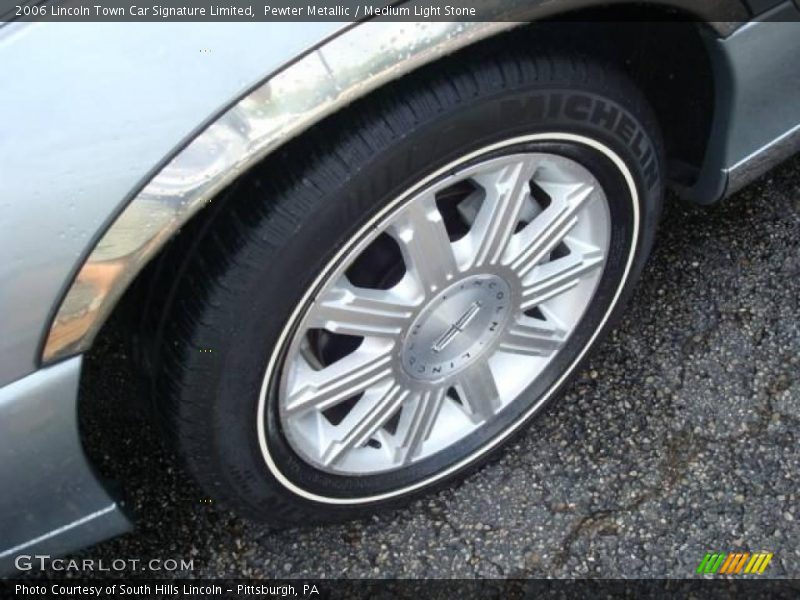 Pewter Metallic / Medium Light Stone 2006 Lincoln Town Car Signature Limited