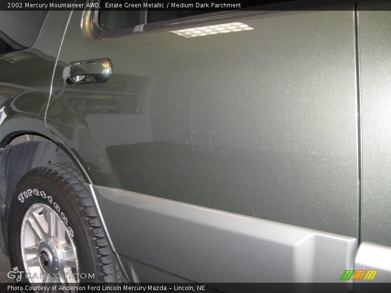 Estate Green Metallic / Medium Dark Parchment 2002 Mercury Mountaineer AWD