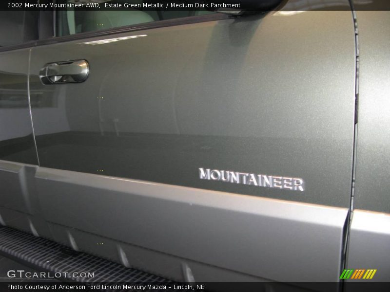 Estate Green Metallic / Medium Dark Parchment 2002 Mercury Mountaineer AWD