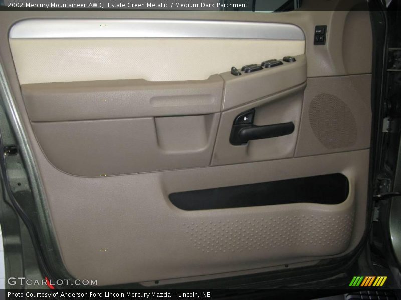 Estate Green Metallic / Medium Dark Parchment 2002 Mercury Mountaineer AWD