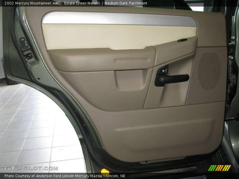 Estate Green Metallic / Medium Dark Parchment 2002 Mercury Mountaineer AWD
