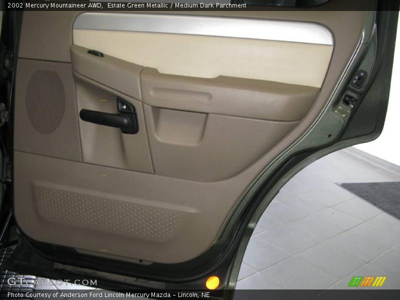 Estate Green Metallic / Medium Dark Parchment 2002 Mercury Mountaineer AWD