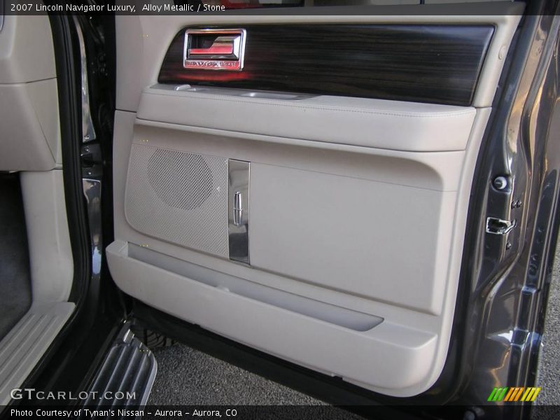 Alloy Metallic / Stone 2007 Lincoln Navigator Luxury