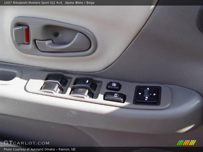 Alpine White / Beige 1997 Mitsubishi Montero Sport XLS 4x4
