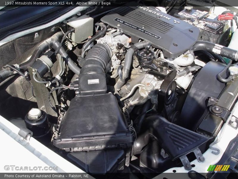 Alpine White / Beige 1997 Mitsubishi Montero Sport XLS 4x4