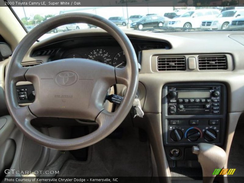 Super White / Oak 2000 Toyota Camry LE