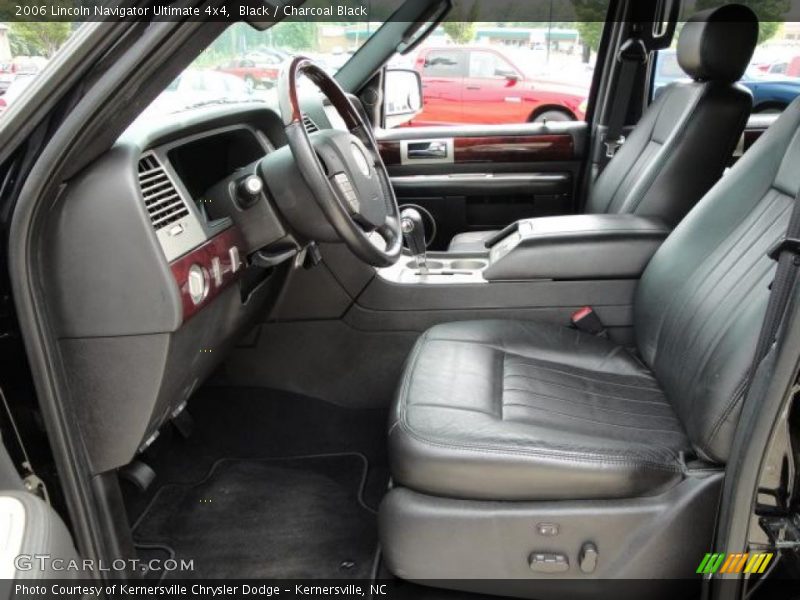 Black / Charcoal Black 2006 Lincoln Navigator Ultimate 4x4