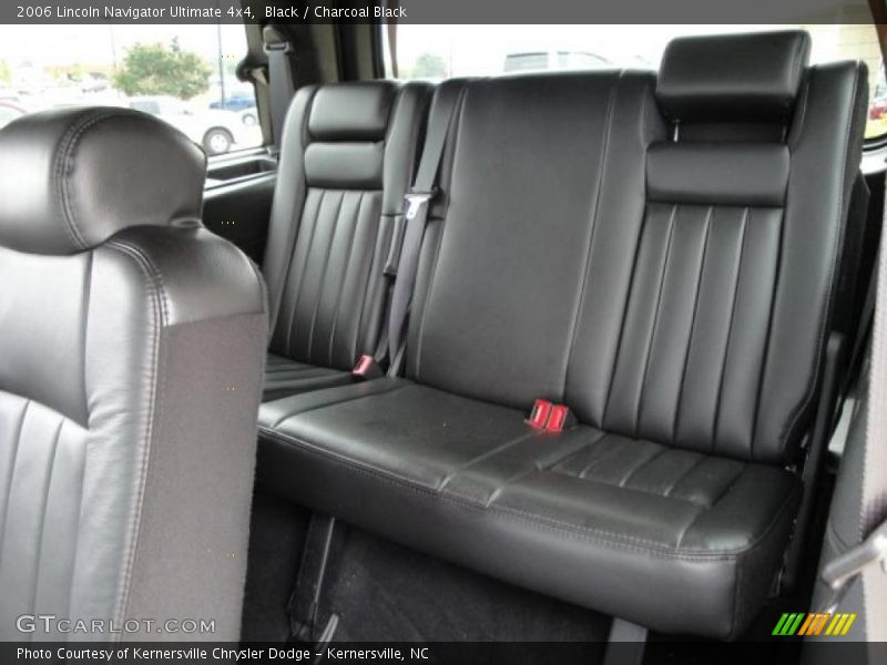 Black / Charcoal Black 2006 Lincoln Navigator Ultimate 4x4