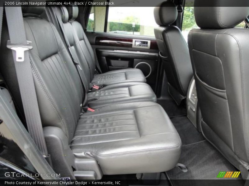 Black / Charcoal Black 2006 Lincoln Navigator Ultimate 4x4