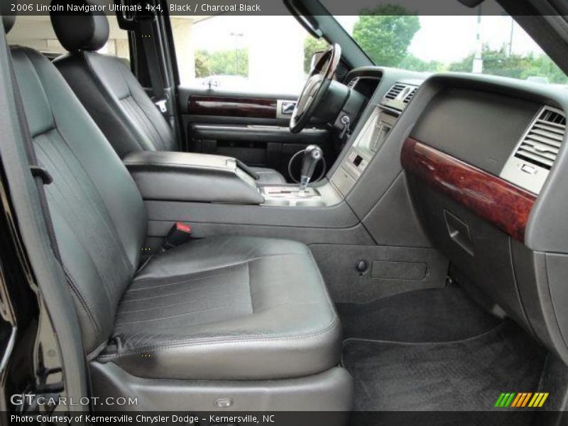 Black / Charcoal Black 2006 Lincoln Navigator Ultimate 4x4