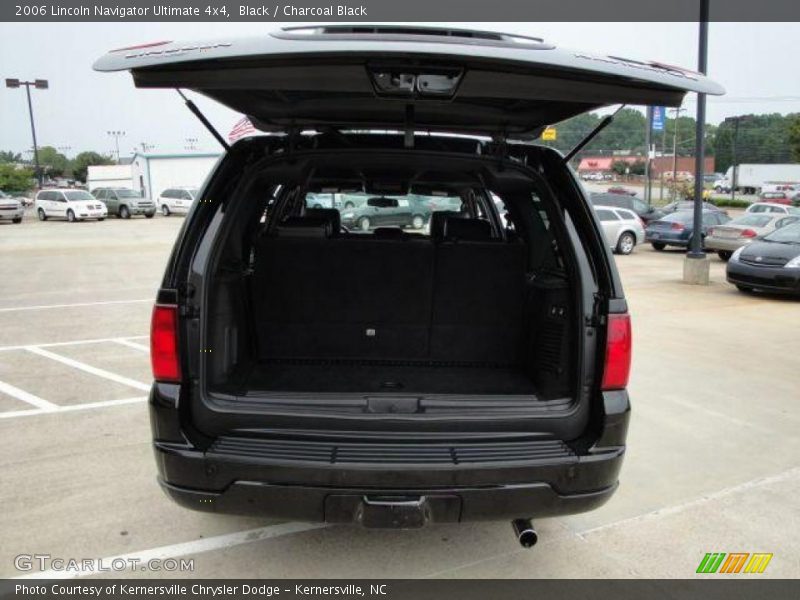 Black / Charcoal Black 2006 Lincoln Navigator Ultimate 4x4