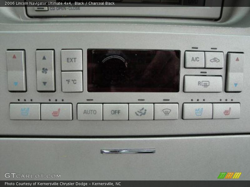 Black / Charcoal Black 2006 Lincoln Navigator Ultimate 4x4
