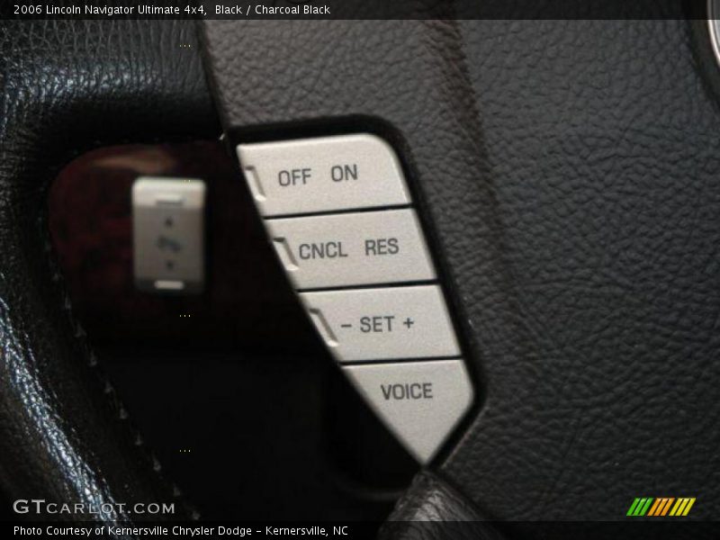 Black / Charcoal Black 2006 Lincoln Navigator Ultimate 4x4