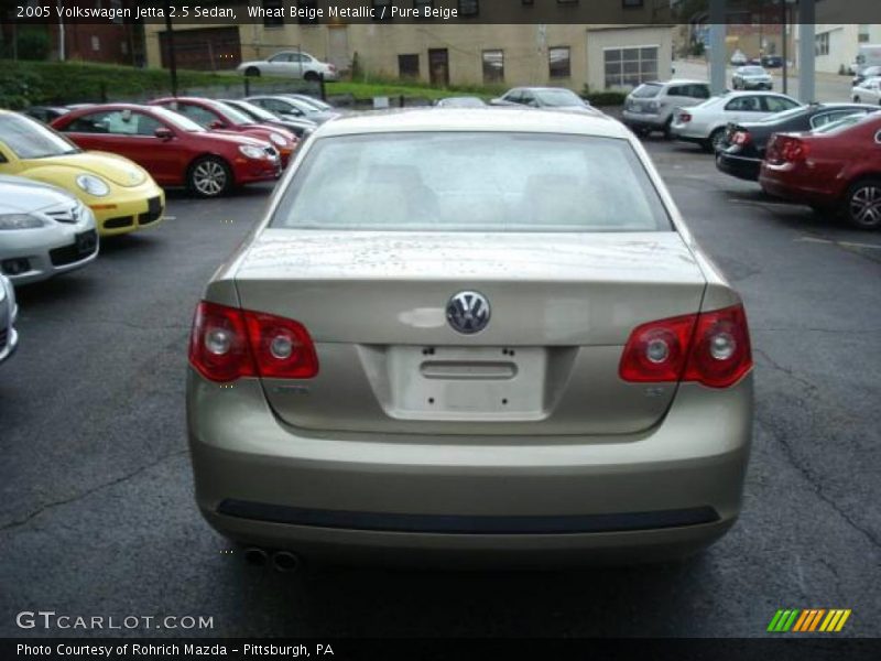 Wheat Beige Metallic / Pure Beige 2005 Volkswagen Jetta 2.5 Sedan