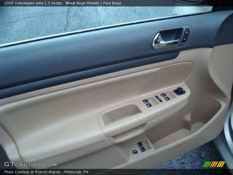 Wheat Beige Metallic / Pure Beige 2005 Volkswagen Jetta 2.5 Sedan