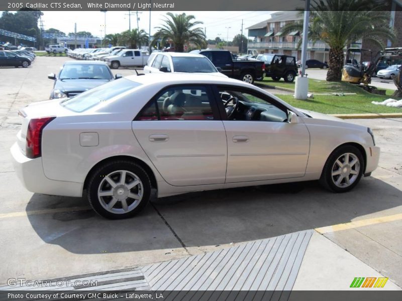White Diamond / Light Neutral 2005 Cadillac CTS Sedan