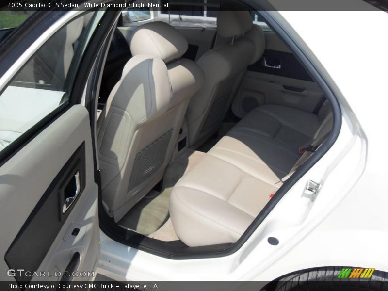 White Diamond / Light Neutral 2005 Cadillac CTS Sedan