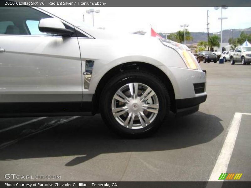 Radiant Silver / Titanium/Ebony 2010 Cadillac SRX V6