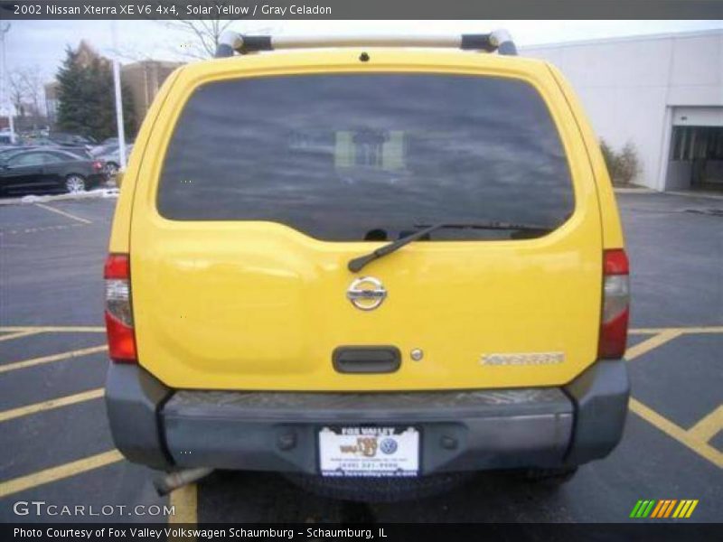 Solar Yellow / Gray Celadon 2002 Nissan Xterra XE V6 4x4